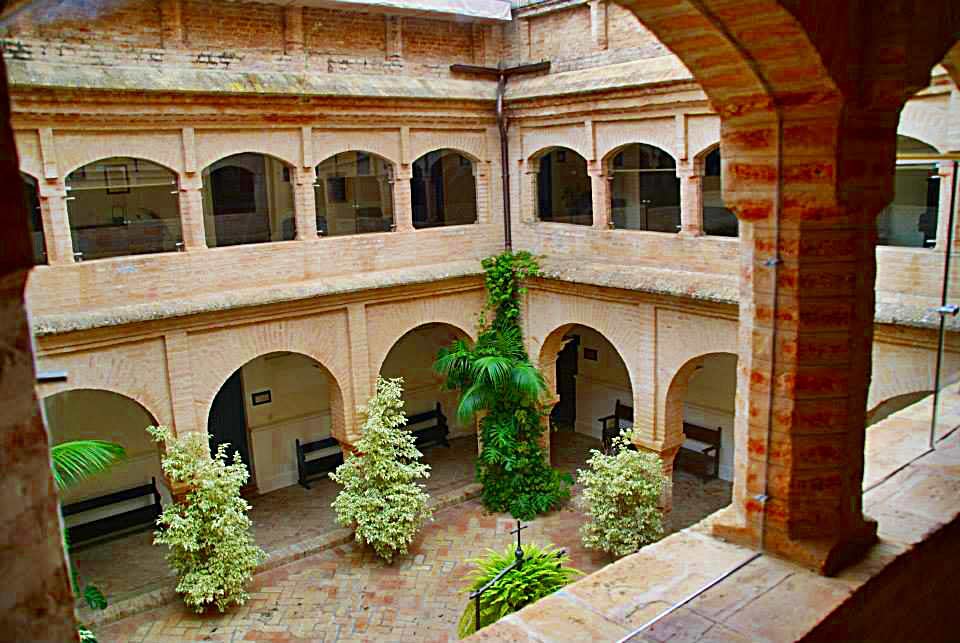 Claustro del Monasterio de Nuestra Señora de Loreto